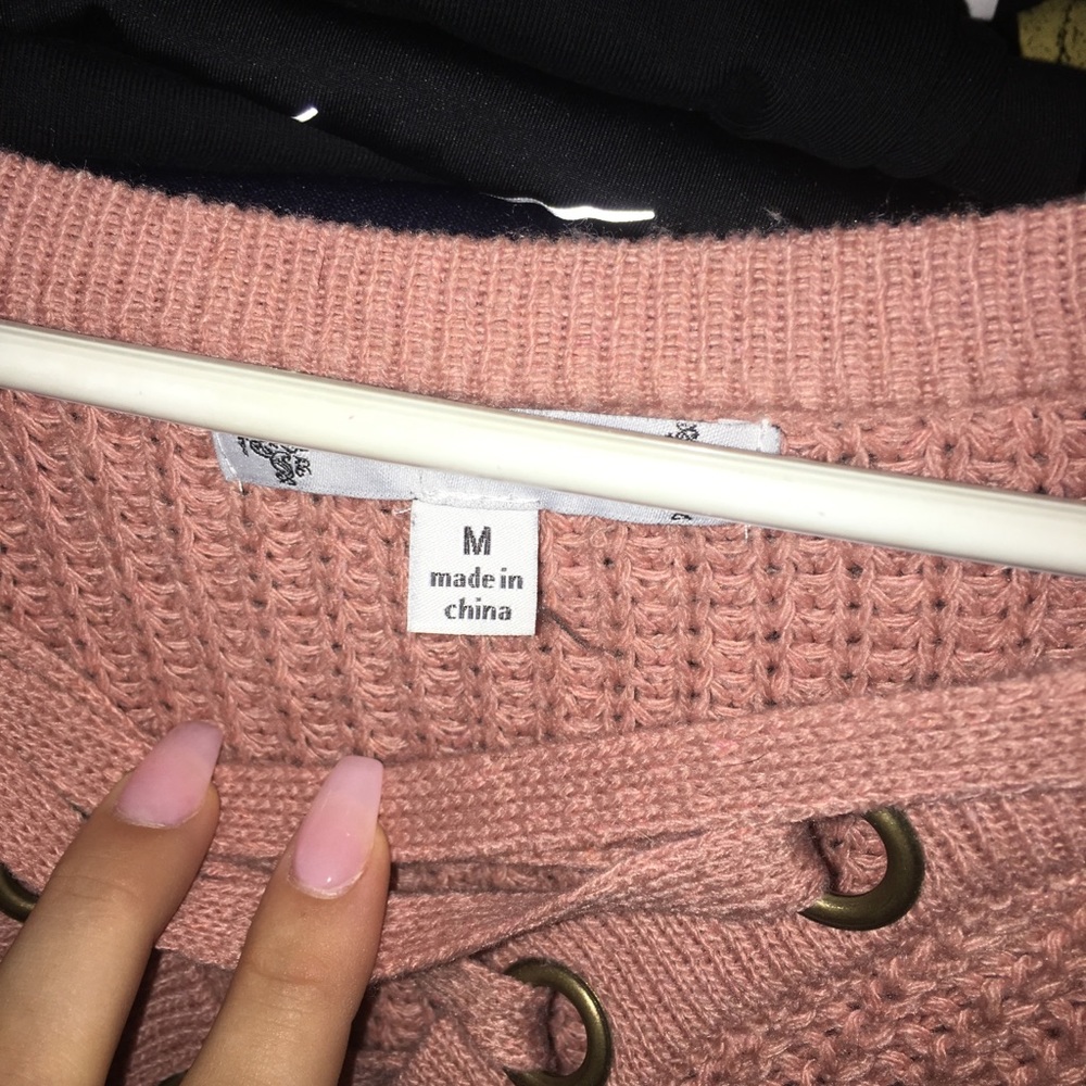 Pink sweater - Picture 2 of 2